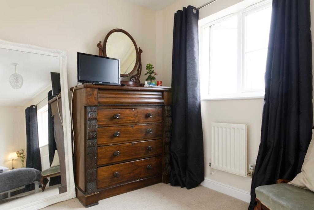 Lynbrook Grove Guesthouse ลอนดอน ภายนอก รูปภาพ