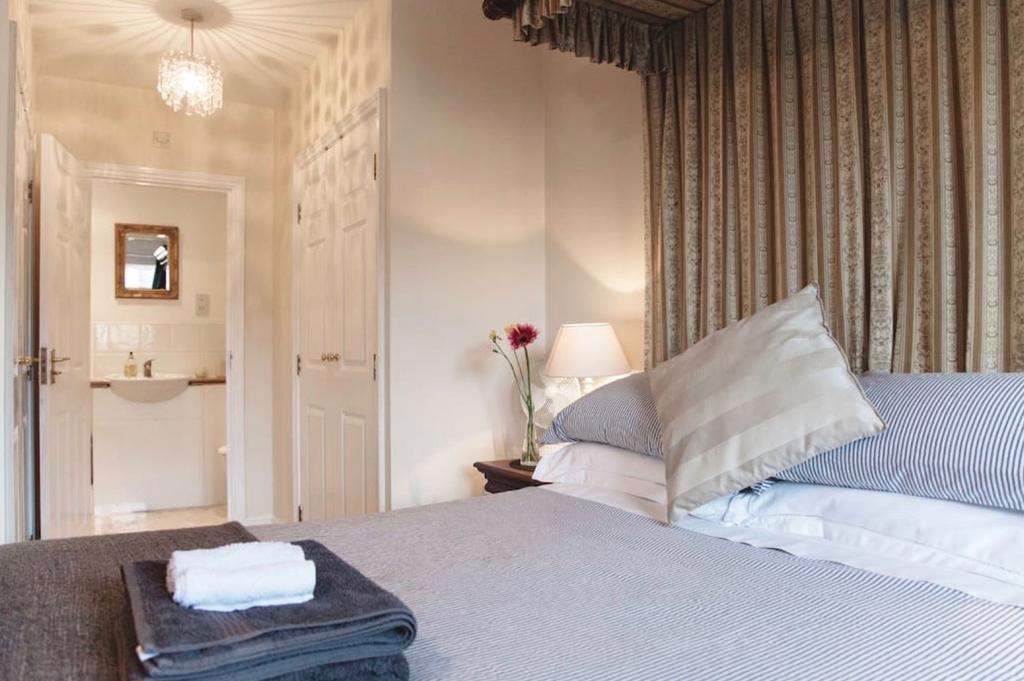 Lynbrook Grove Guesthouse ลอนดอน ภายนอก รูปภาพ