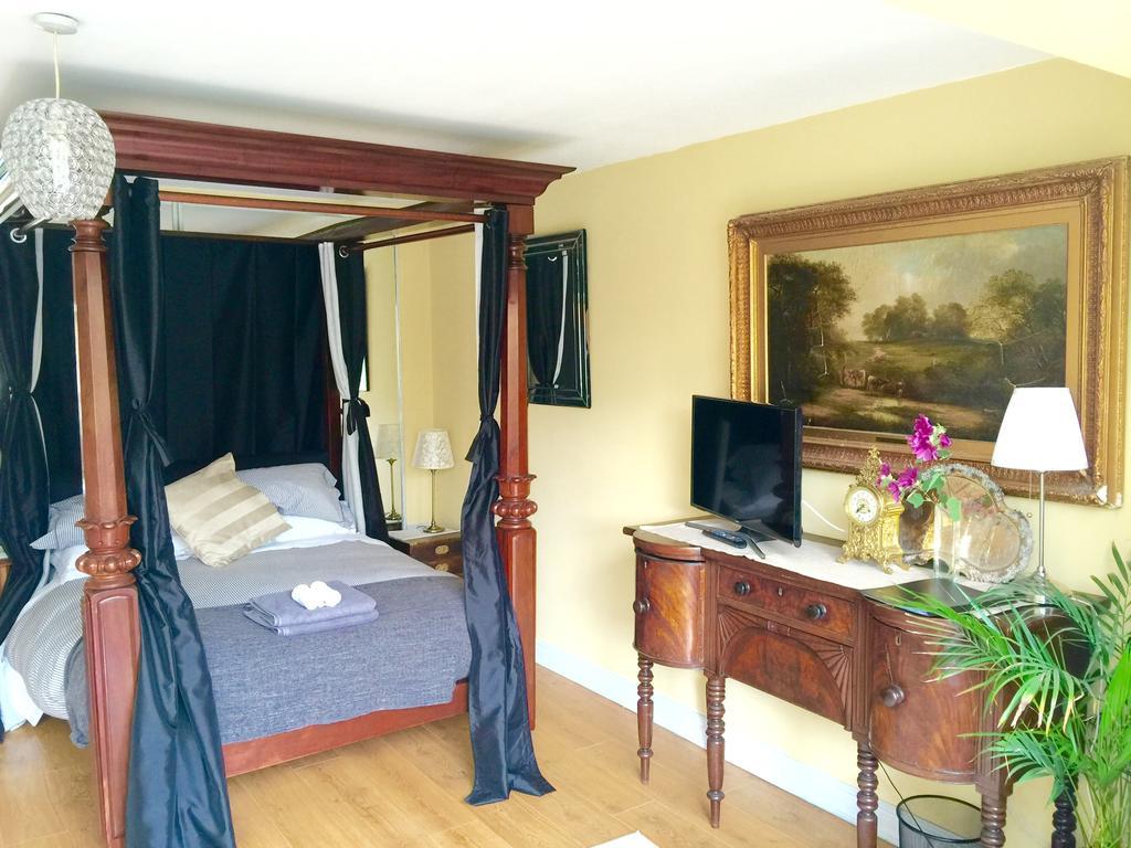 Lynbrook Grove Guesthouse ลอนดอน ภายนอก รูปภาพ