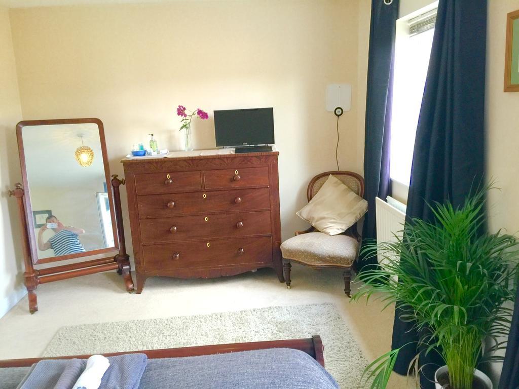 Lynbrook Grove Guesthouse ลอนดอน ภายนอก รูปภาพ