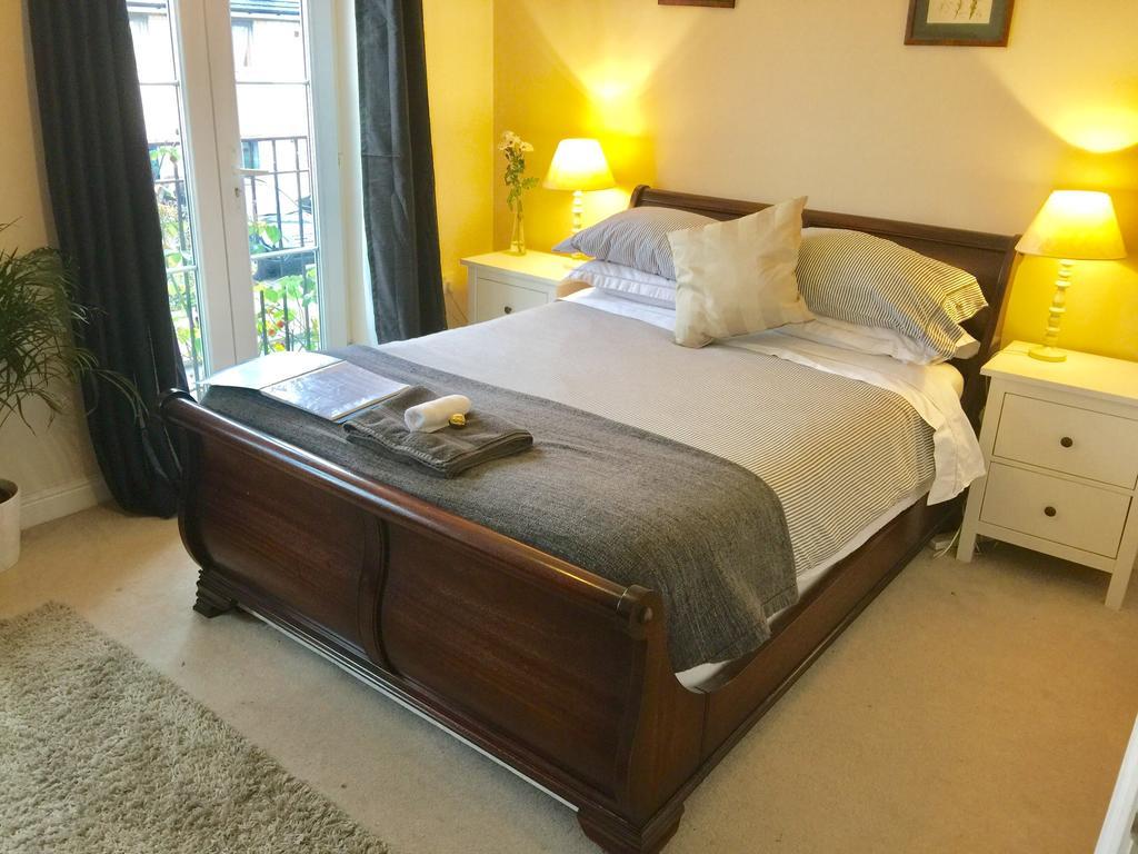 Lynbrook Grove Guesthouse ลอนดอน ภายนอก รูปภาพ