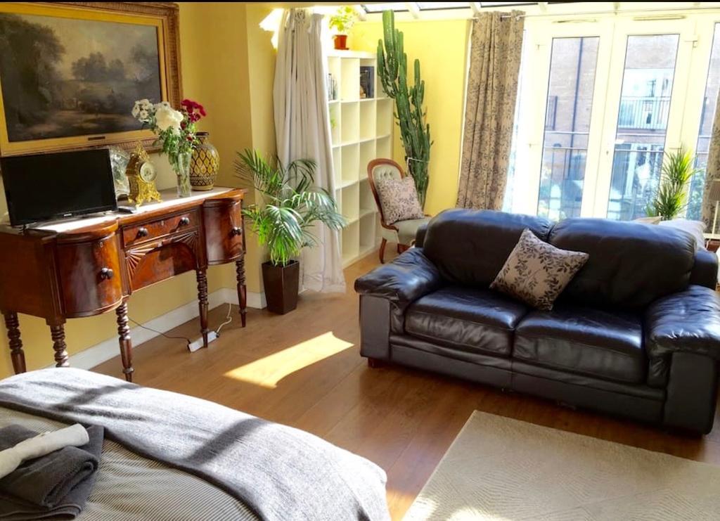 Lynbrook Grove Guesthouse ลอนดอน ภายนอก รูปภาพ